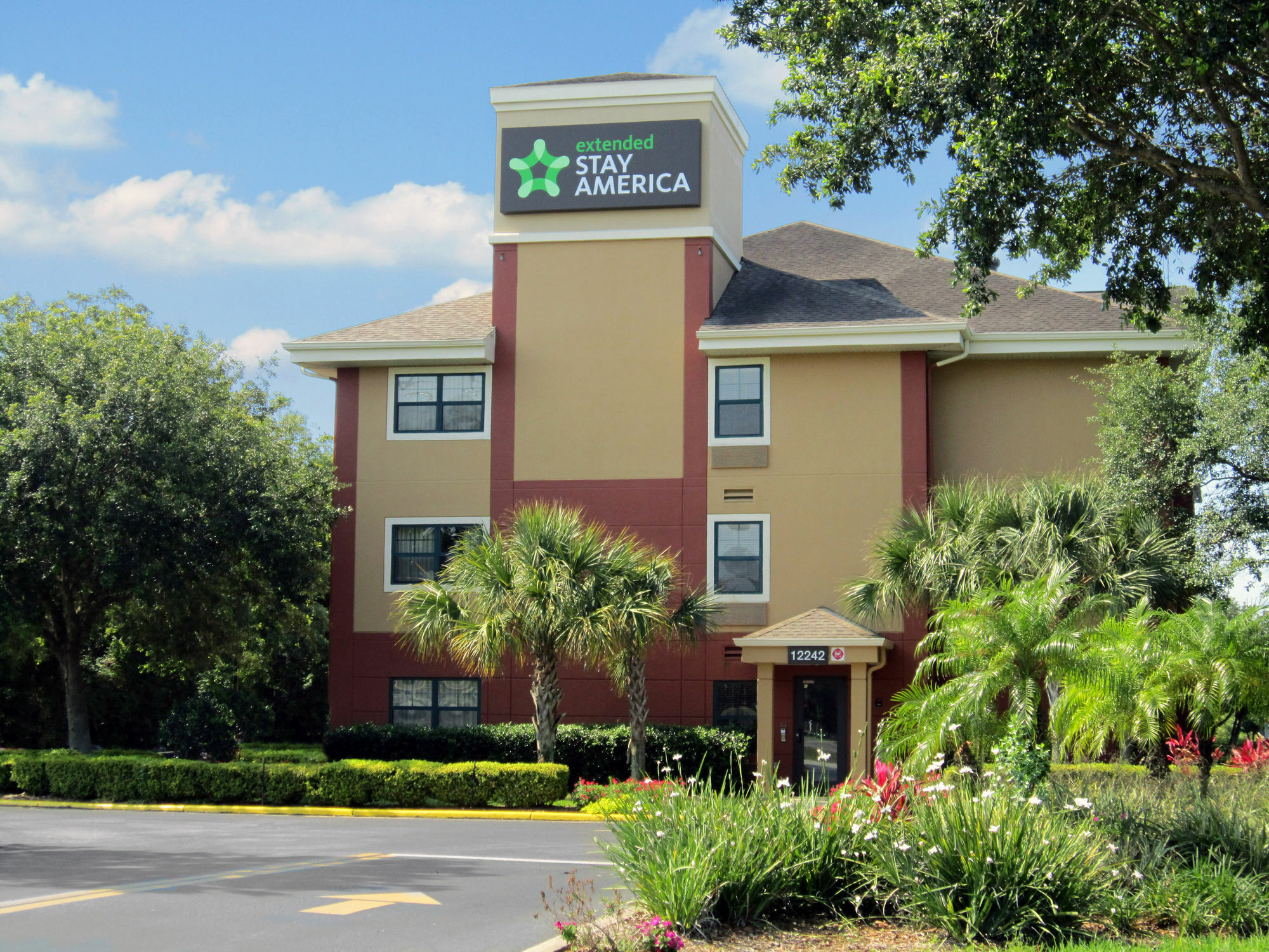 Extended Stay America Select Suites - Tampa - North - Usf - Attractions Temple Terrace Exterior photo